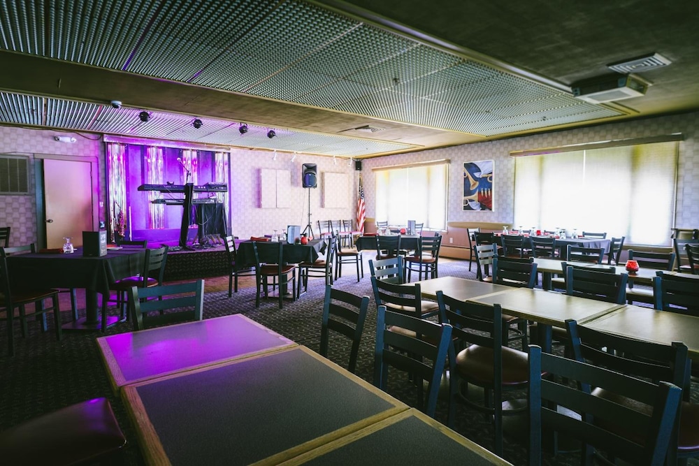 Town And Country Inn & Resort,Gorham>>Coos County,3 star