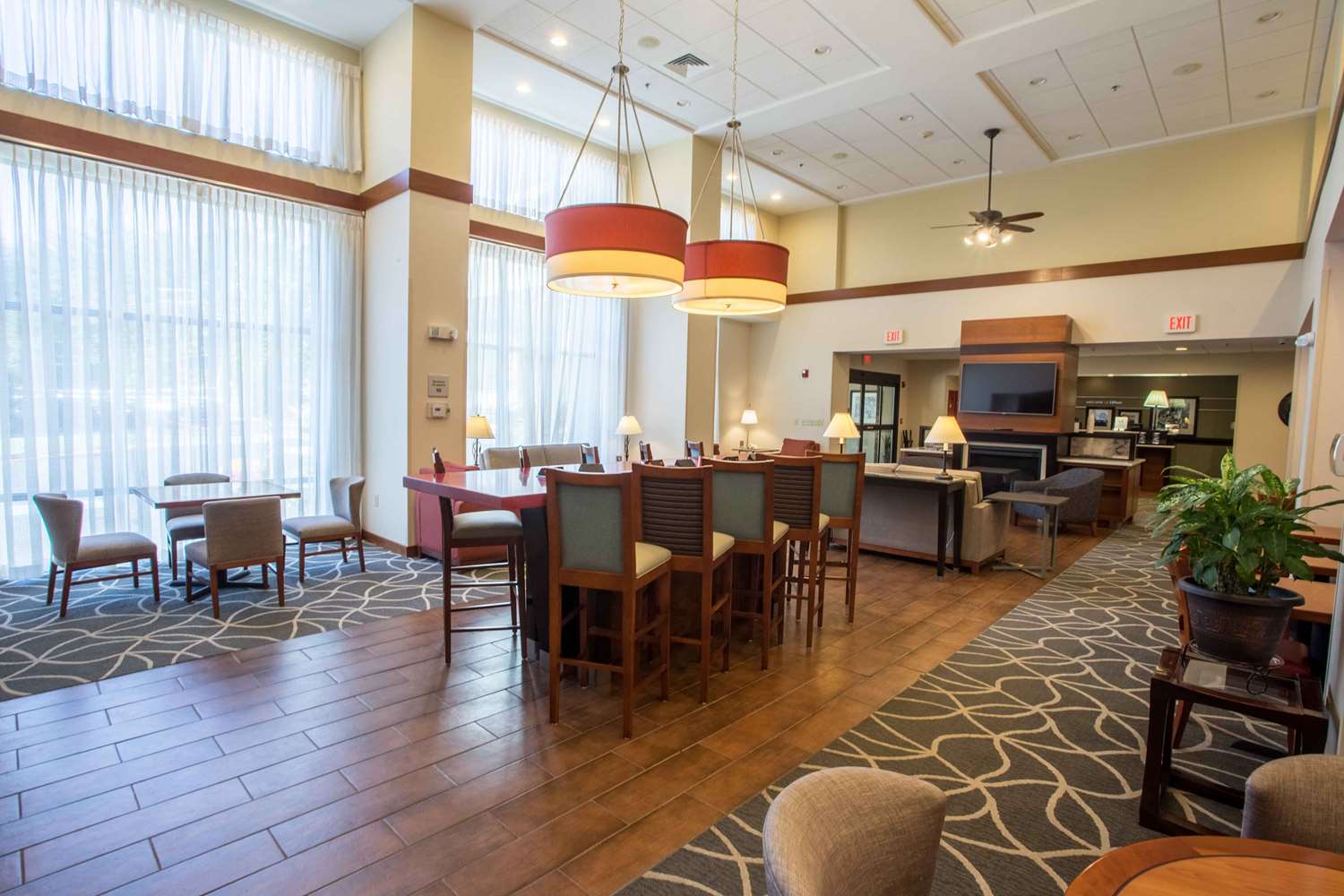 hampton inn and suites tilton