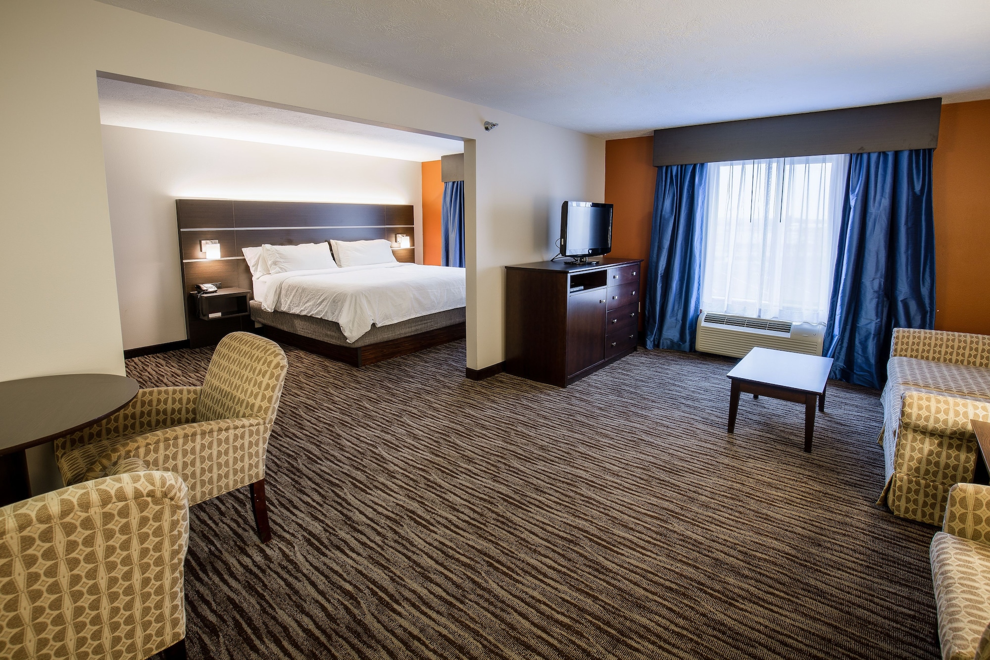 holiday inn express and suites brandon by ihg