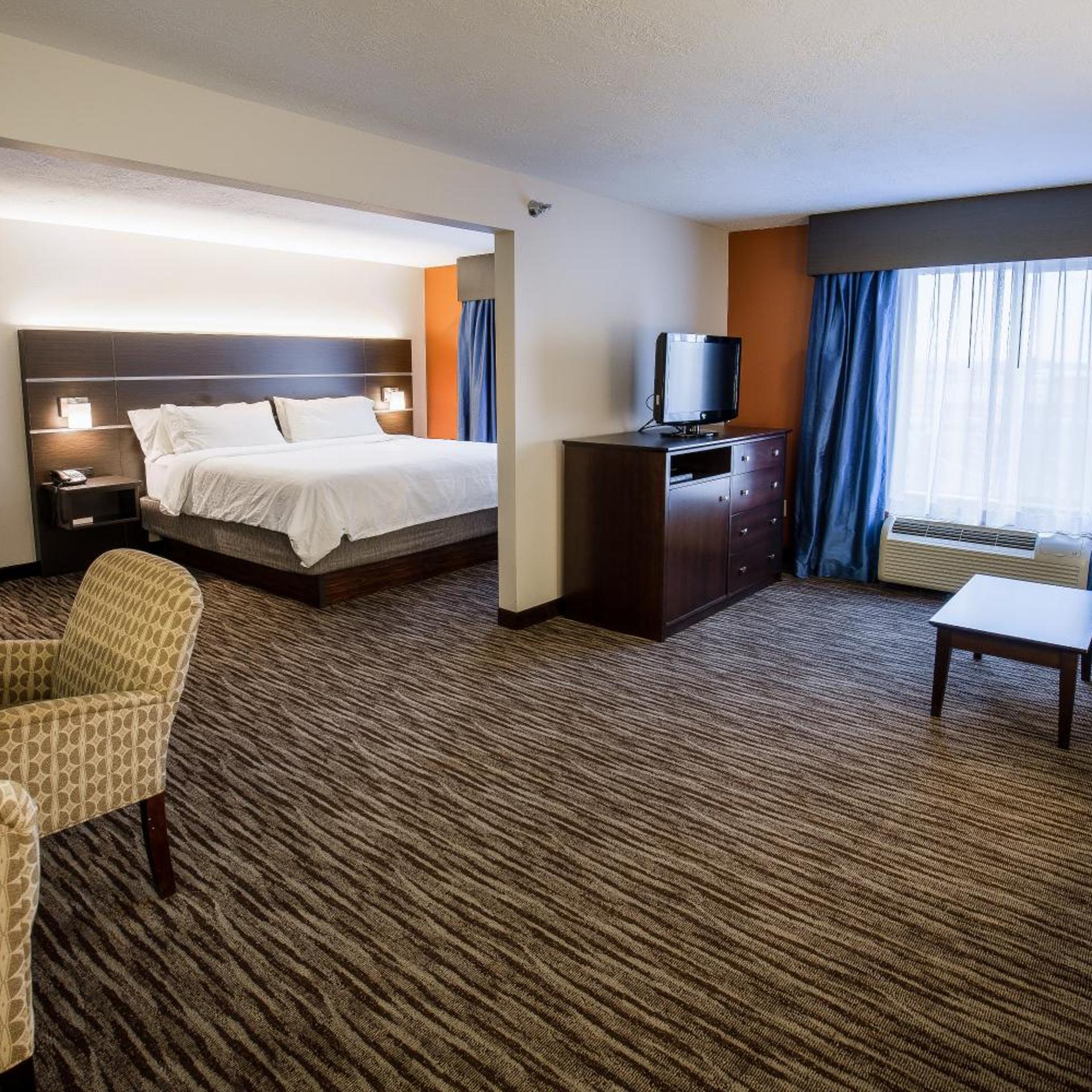 holiday inn express and suites brandon by ihg