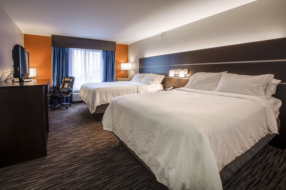 holiday inn express and suites brandon by ihg