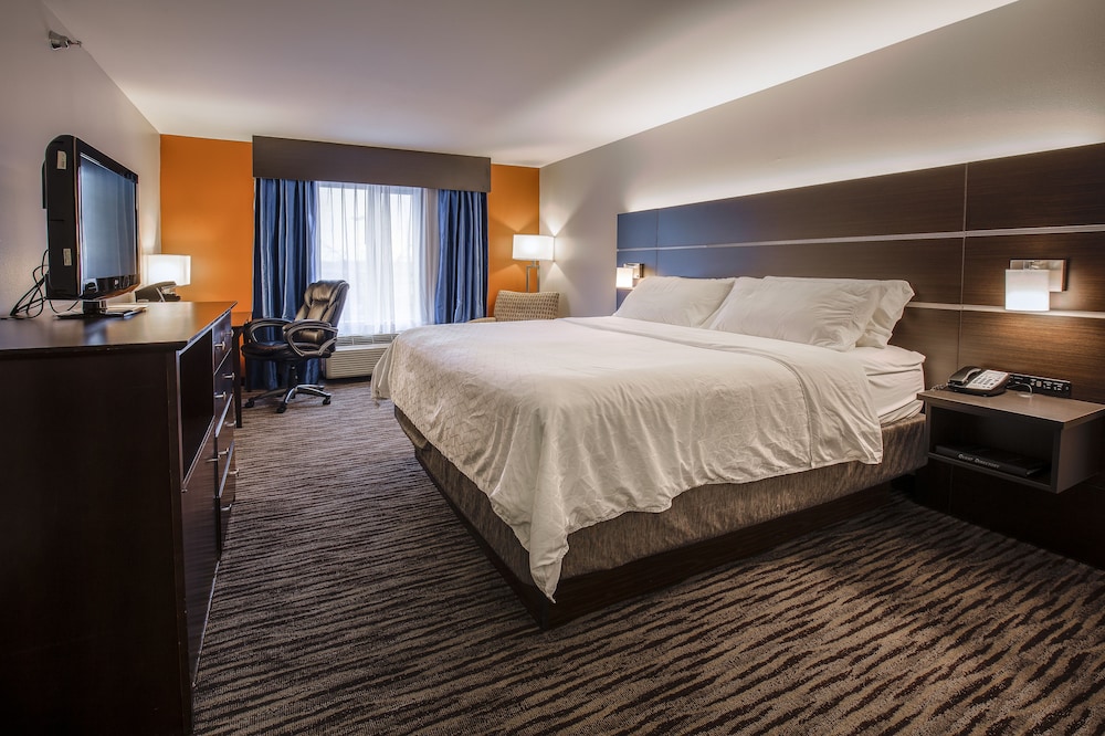 holiday inn express and suites brandon by ihg