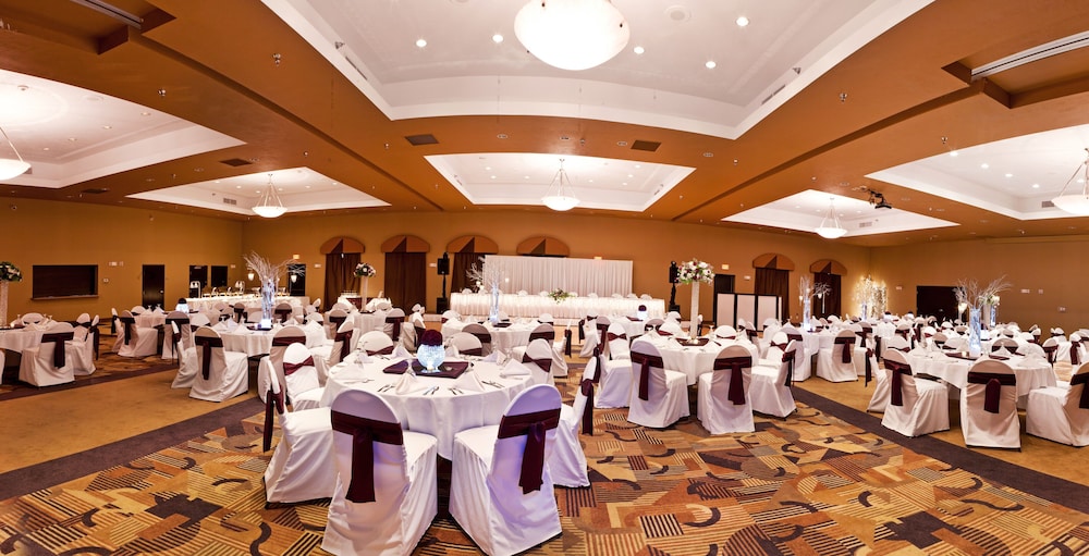 holiday inn express and suites brandon by ihg