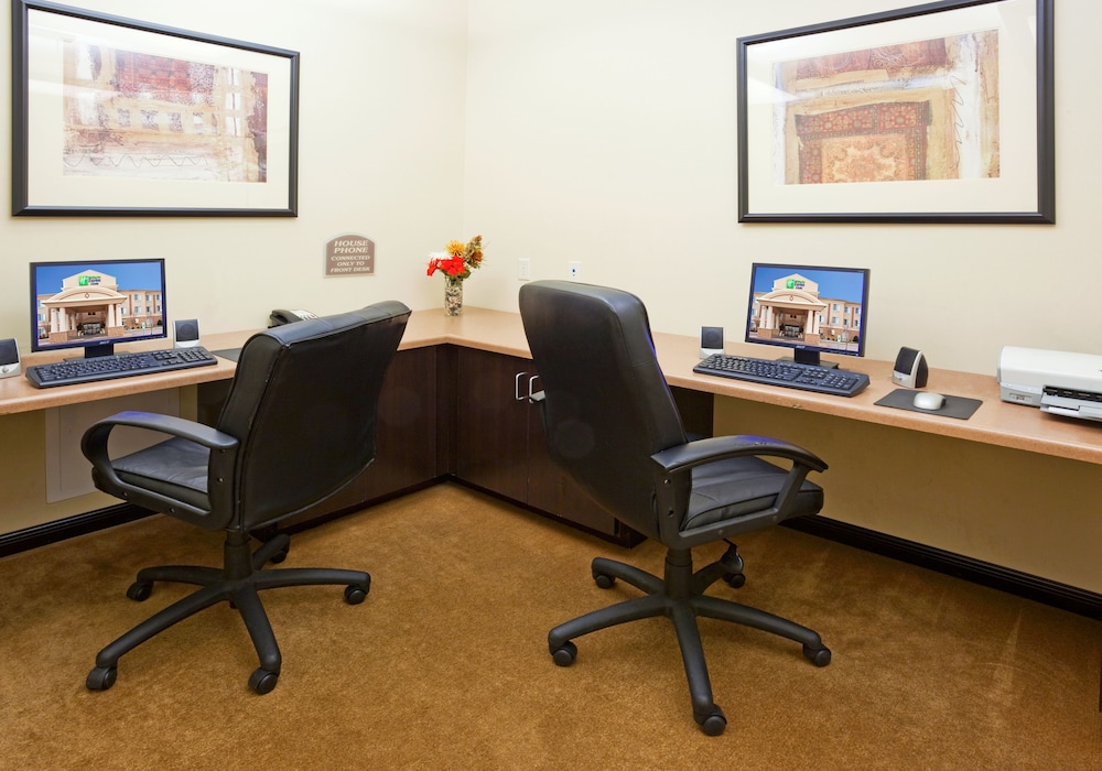 holiday inn express and suites brandon by ihg