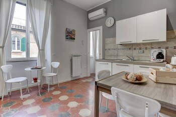 appartamento santi quattro 1 e 2 colosseo