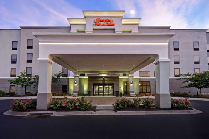 hampton inn and suites columbia south fort meade area