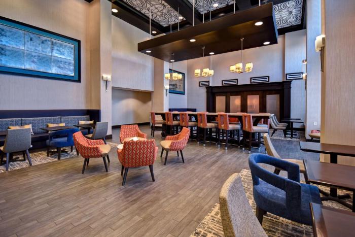 hampton inn and suites columbia south fort meade area