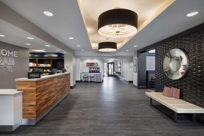 hampton inn and suites columbia south fort meade area