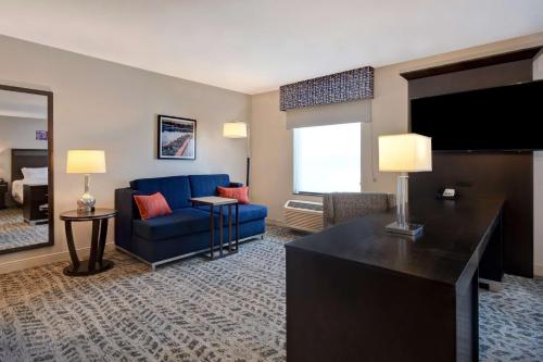 hampton inn and suites columbia south fort meade area