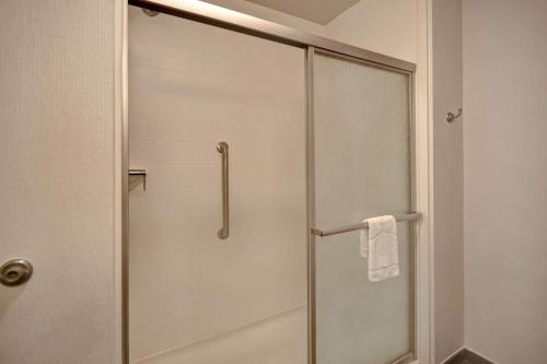 hampton inn and suites columbia south fort meade area