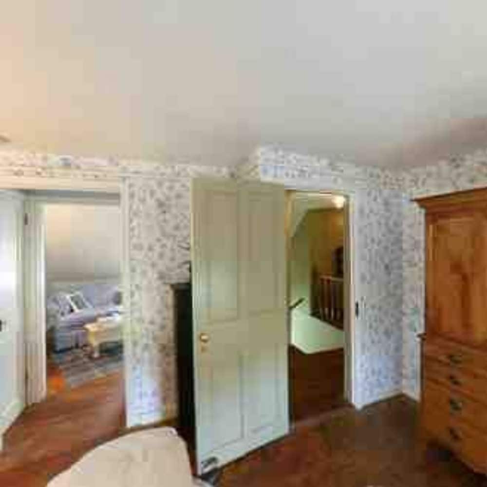 the wayside inn bed and breakfast