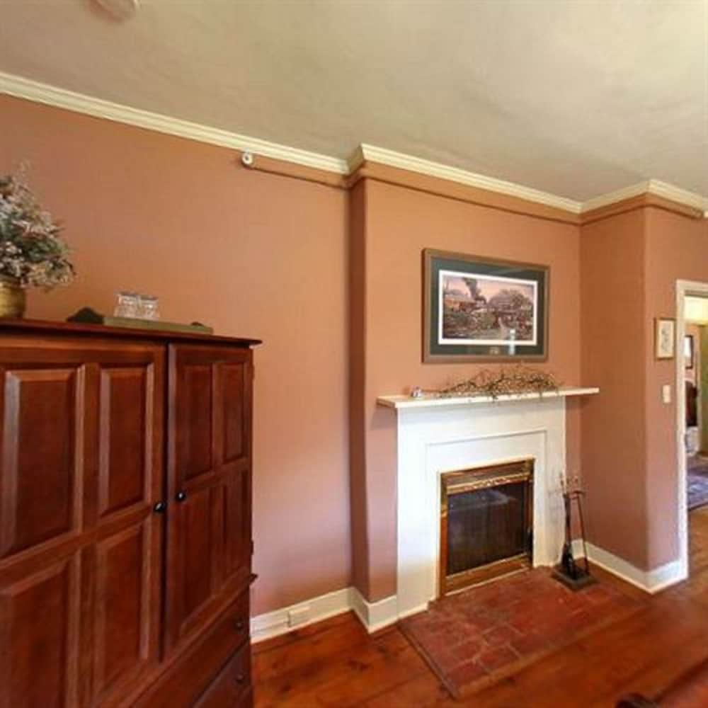 the wayside inn bed and breakfast