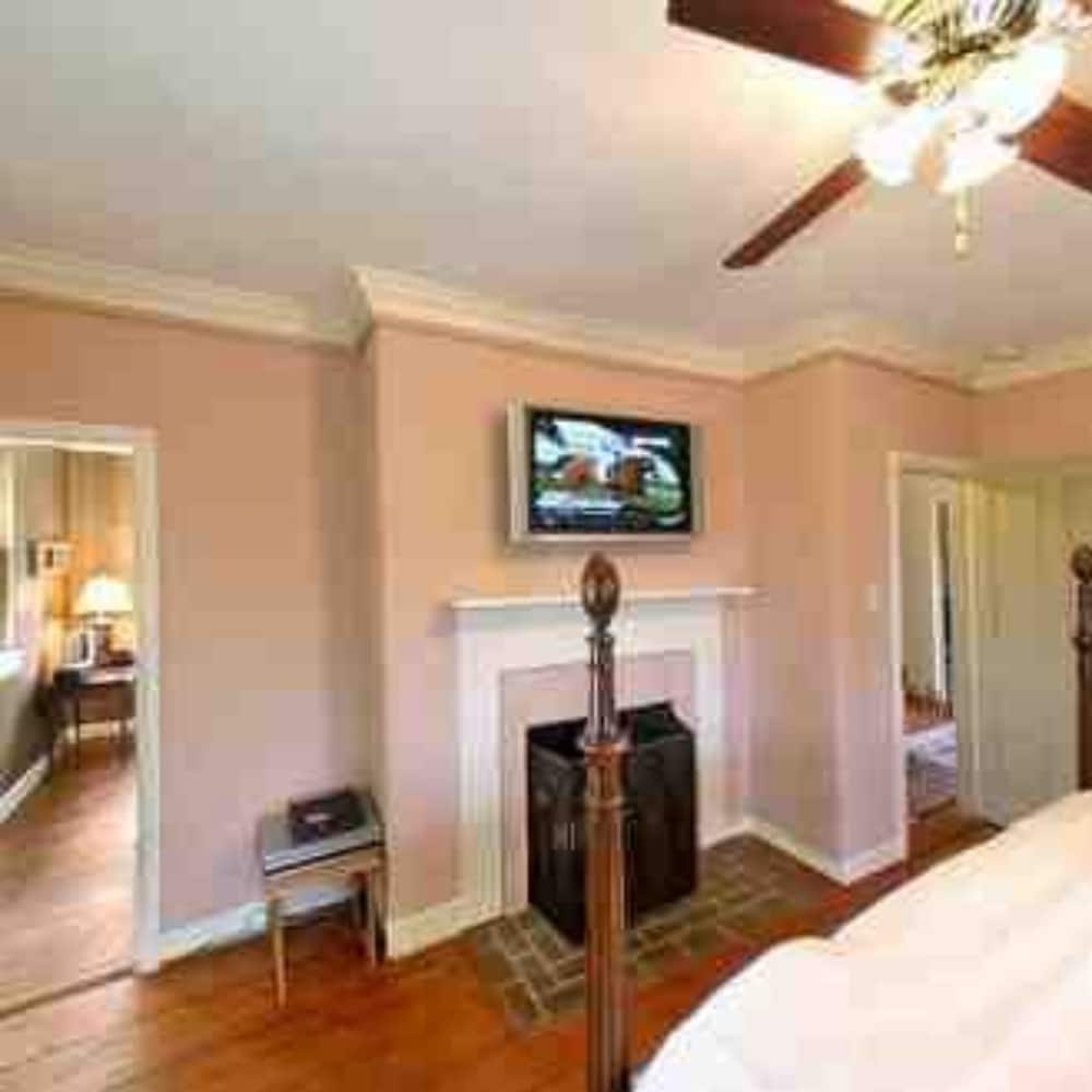 the wayside inn bed and breakfast