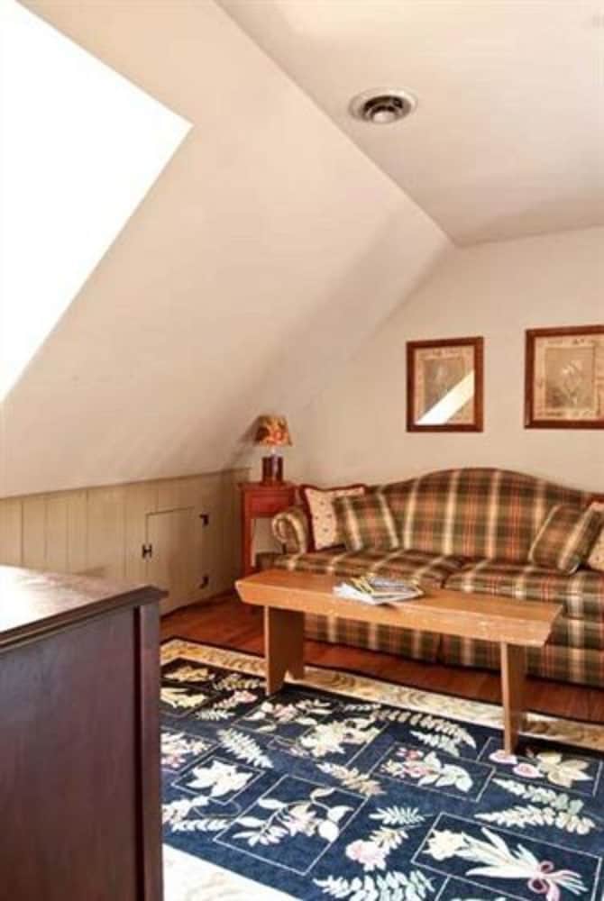 the wayside inn bed and breakfast