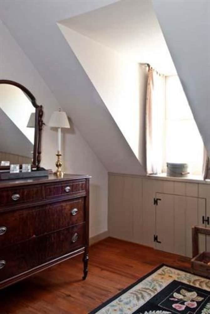 the wayside inn bed and breakfast