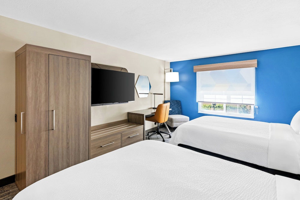 holiday inn express and suites council bluffs conv