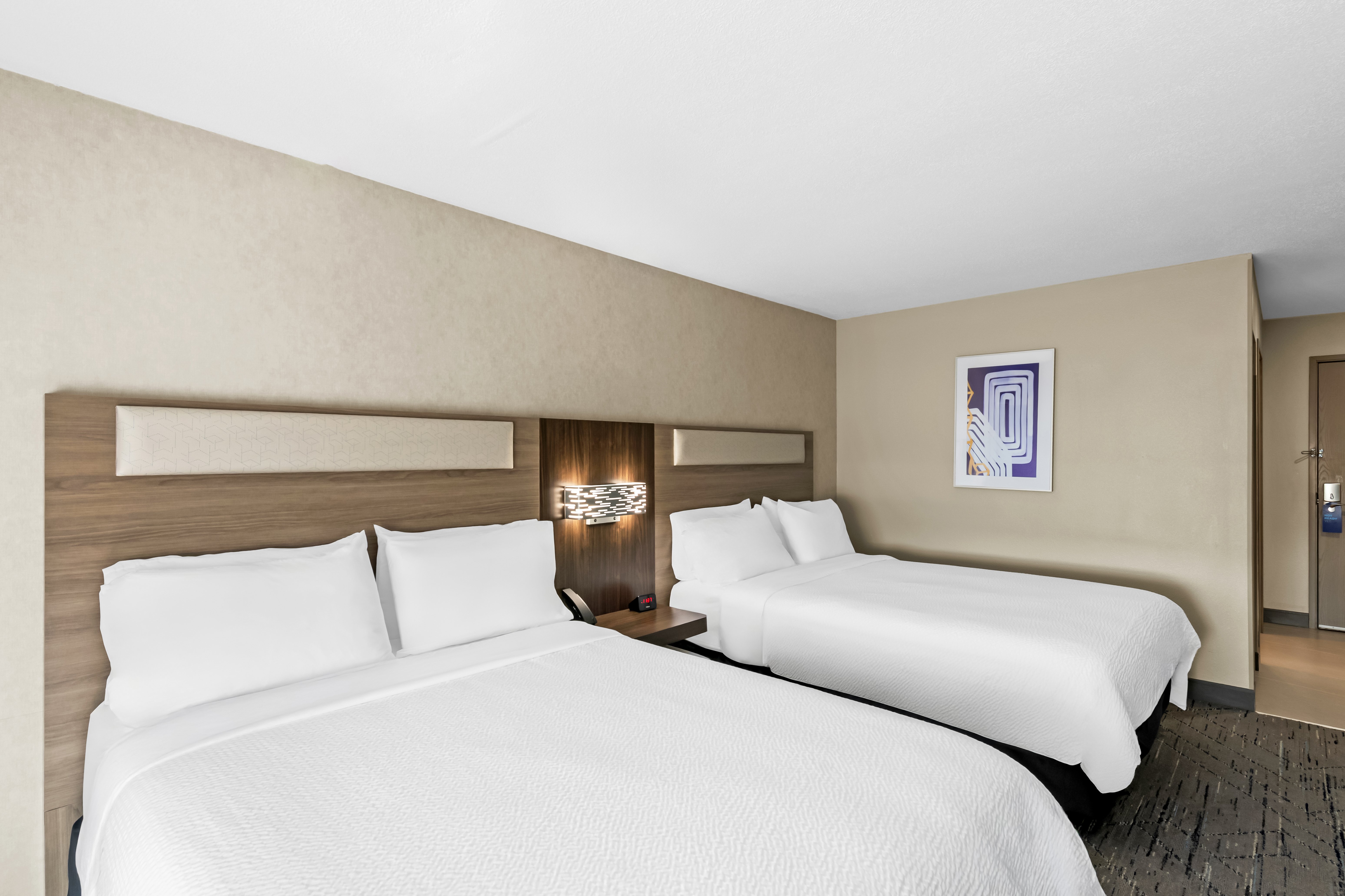holiday inn express and suites council bluffs conv