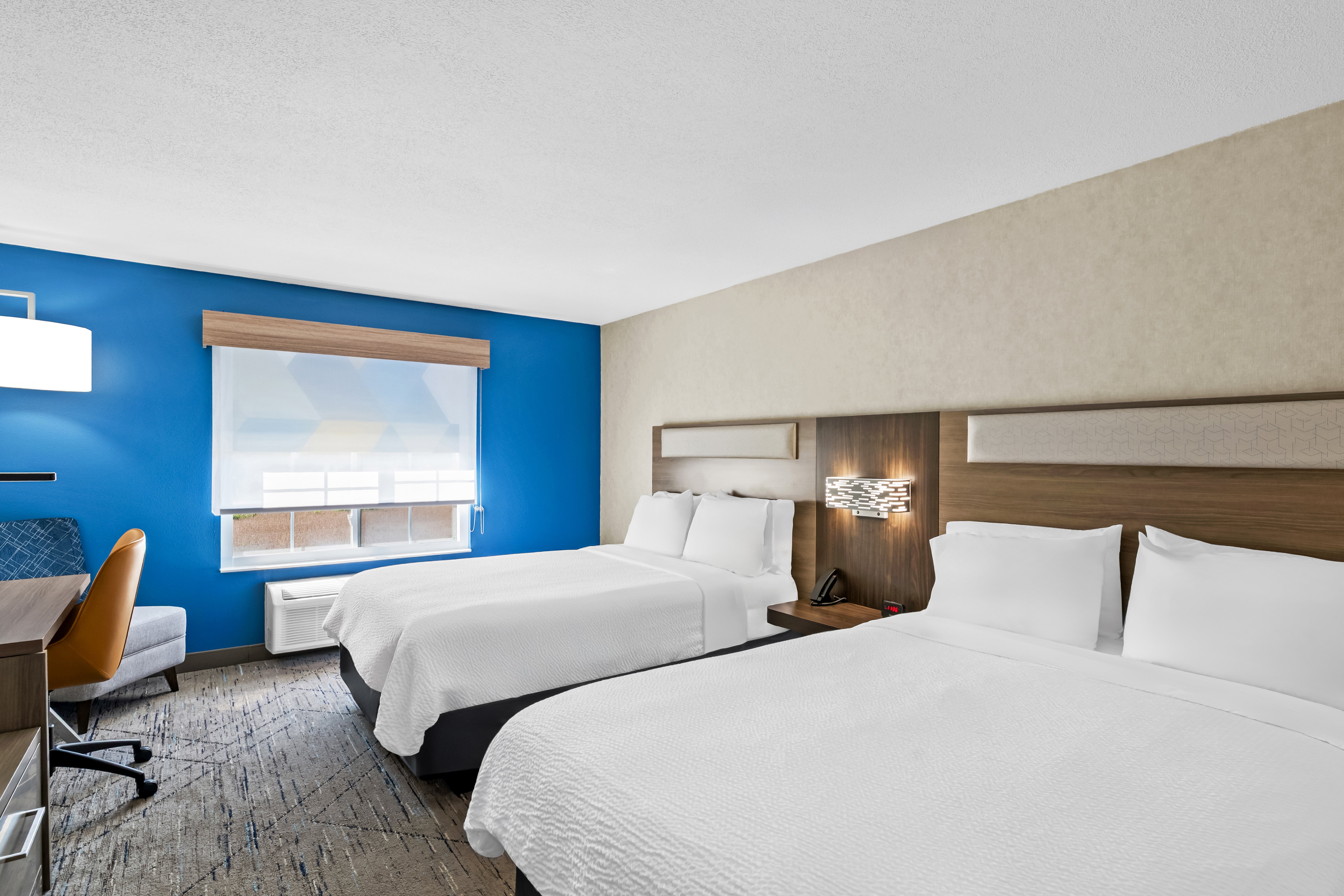 holiday inn express and suites council bluffs conv