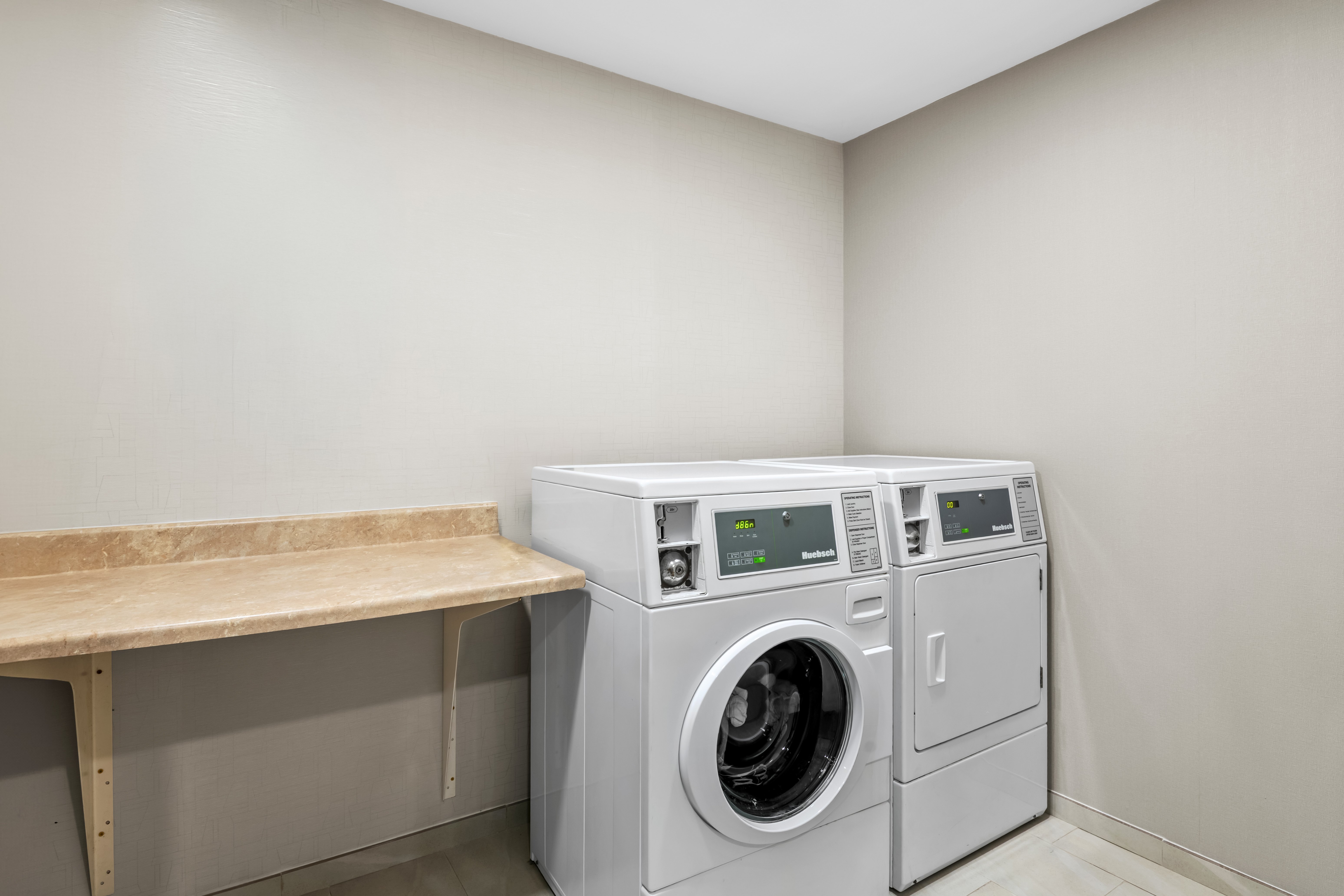 holiday inn express and suites council bluffs conv
