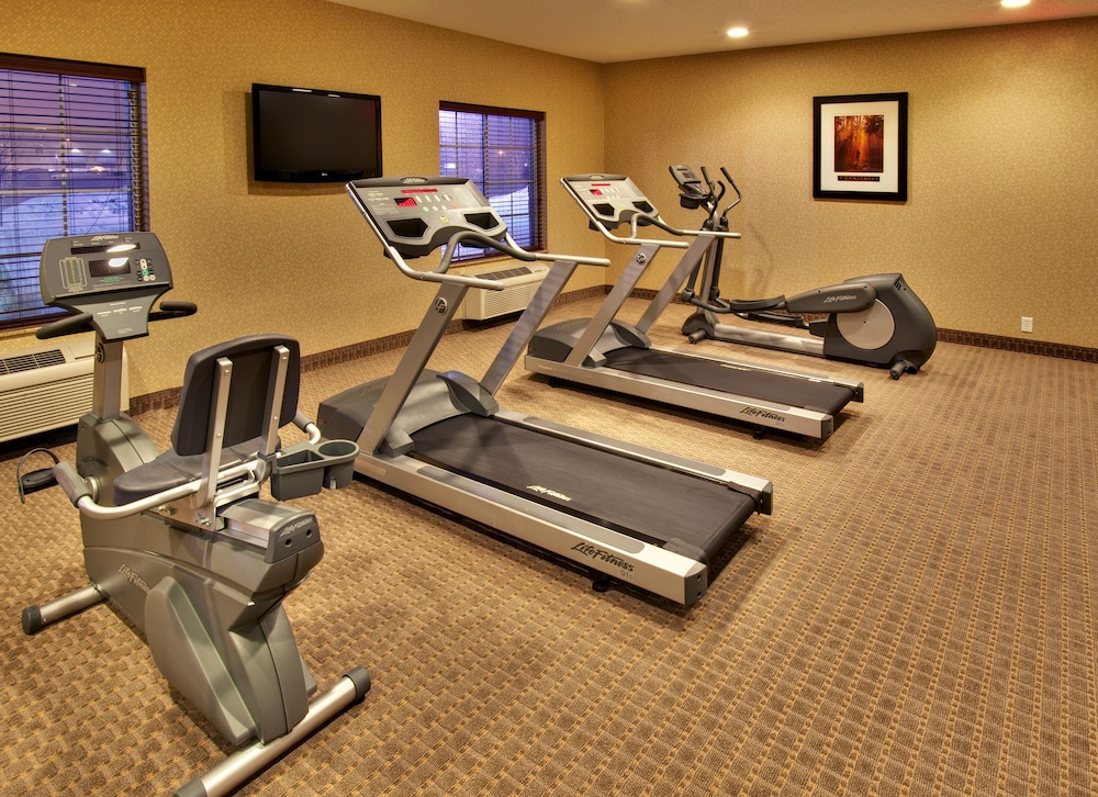 holiday inn express and suites council bluffs conv