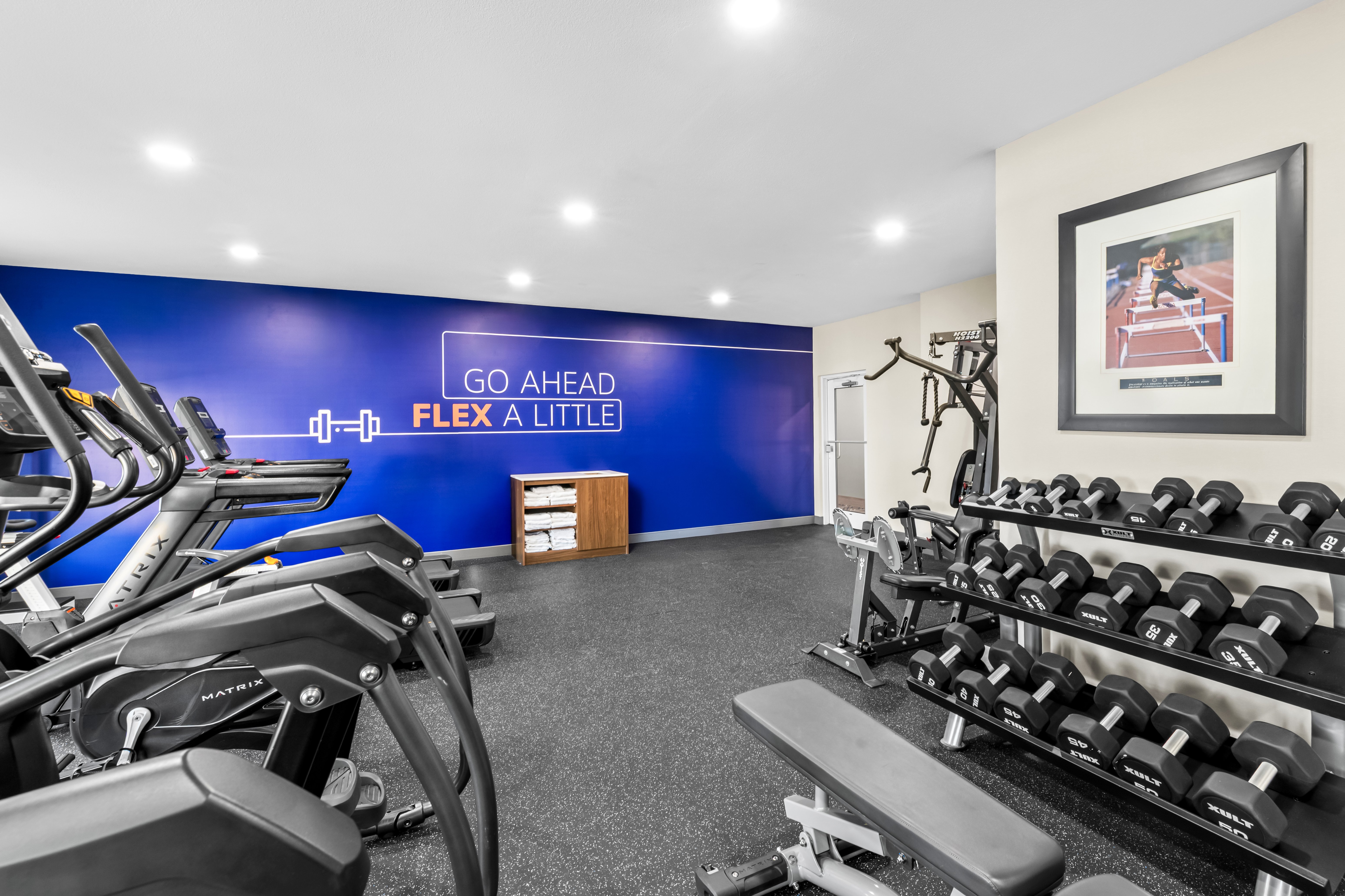 holiday inn express and suites council bluffs conv