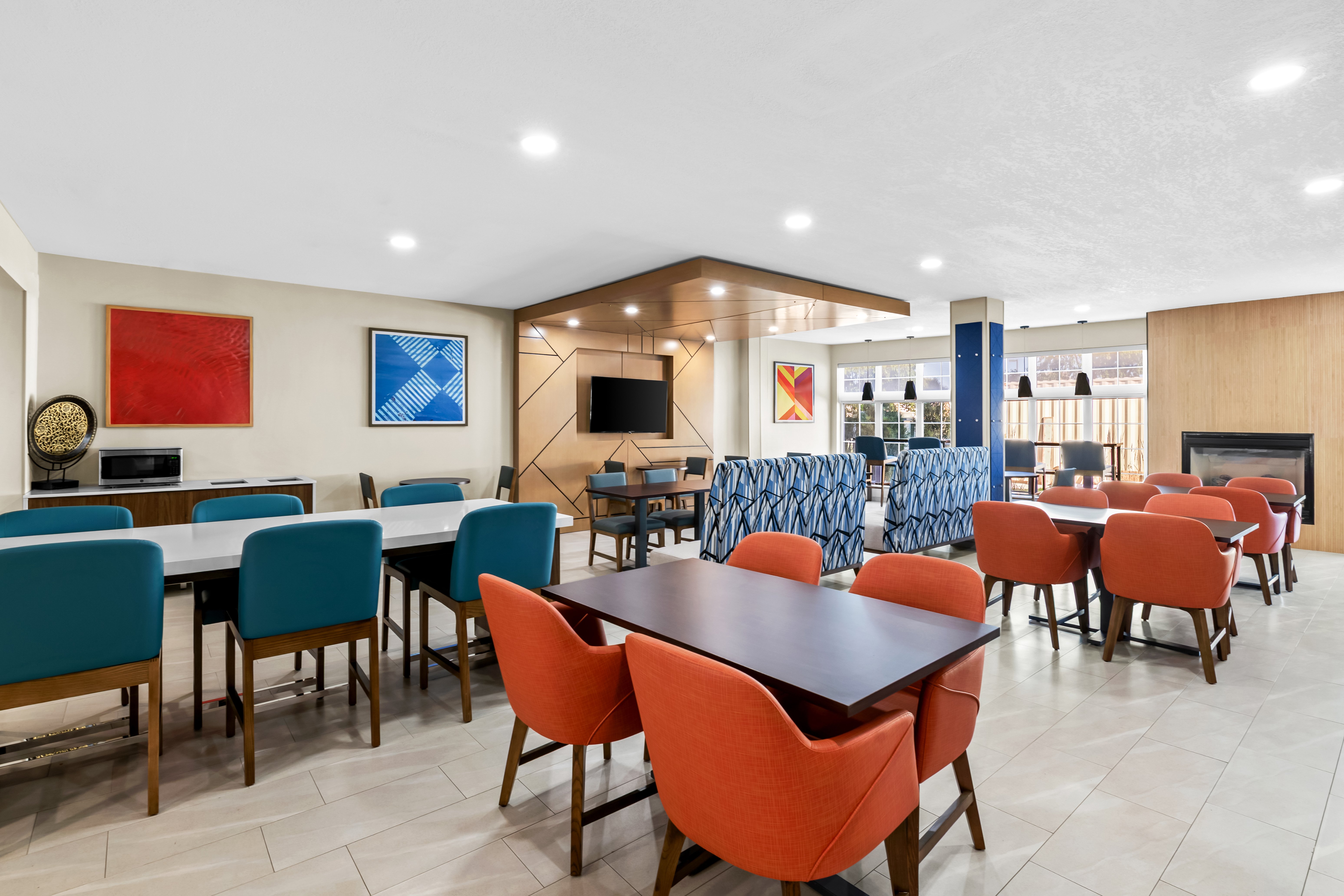 holiday inn express and suites council bluffs conv