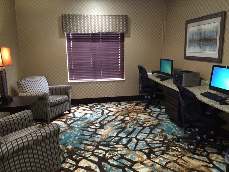 holiday inn express and suites council bluffs conv