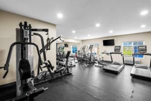 holiday inn express and suites council bluffs conv