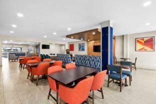 holiday inn express and suites council bluffs conv