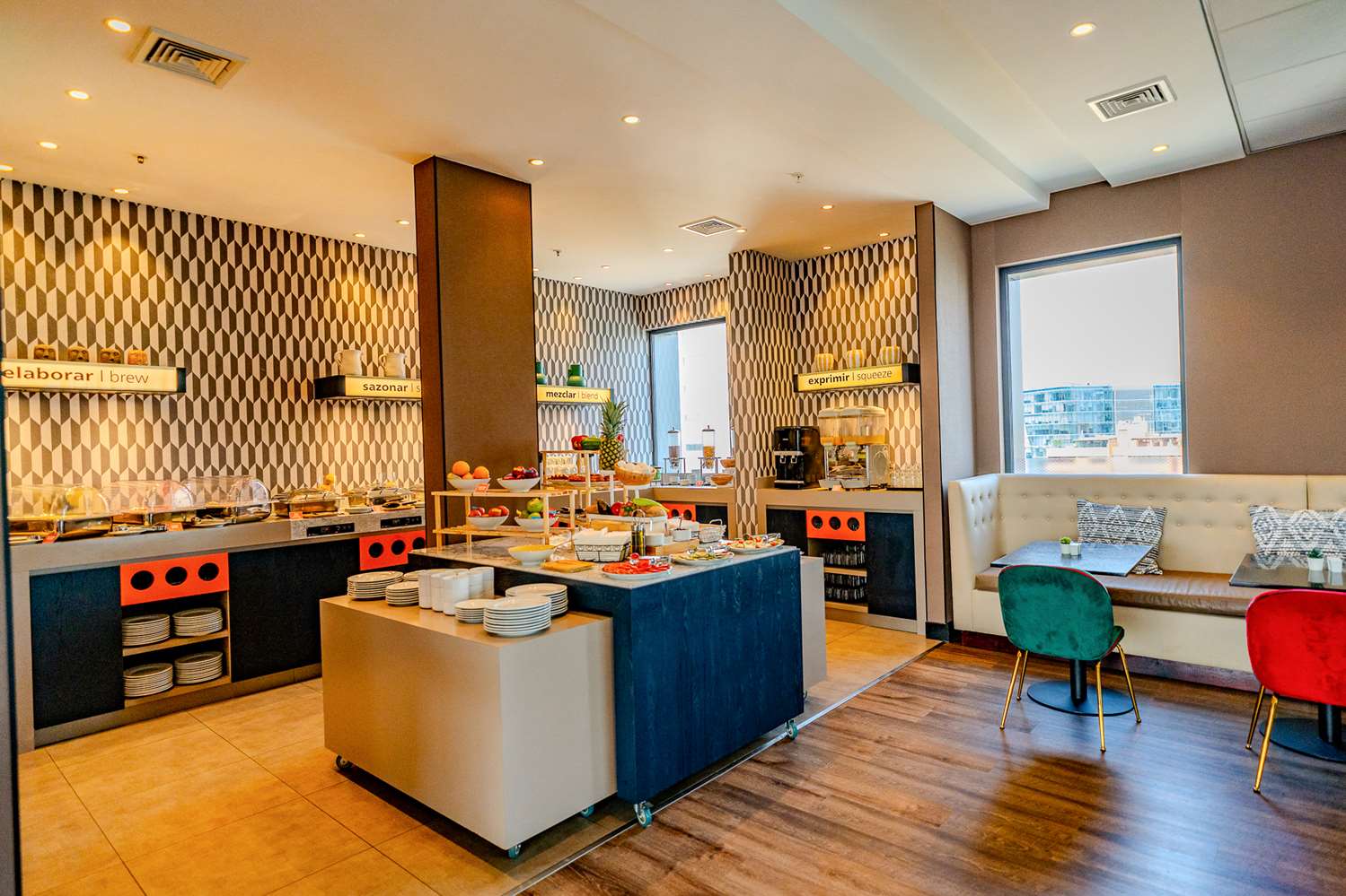 hampton by hilton santiago las condes