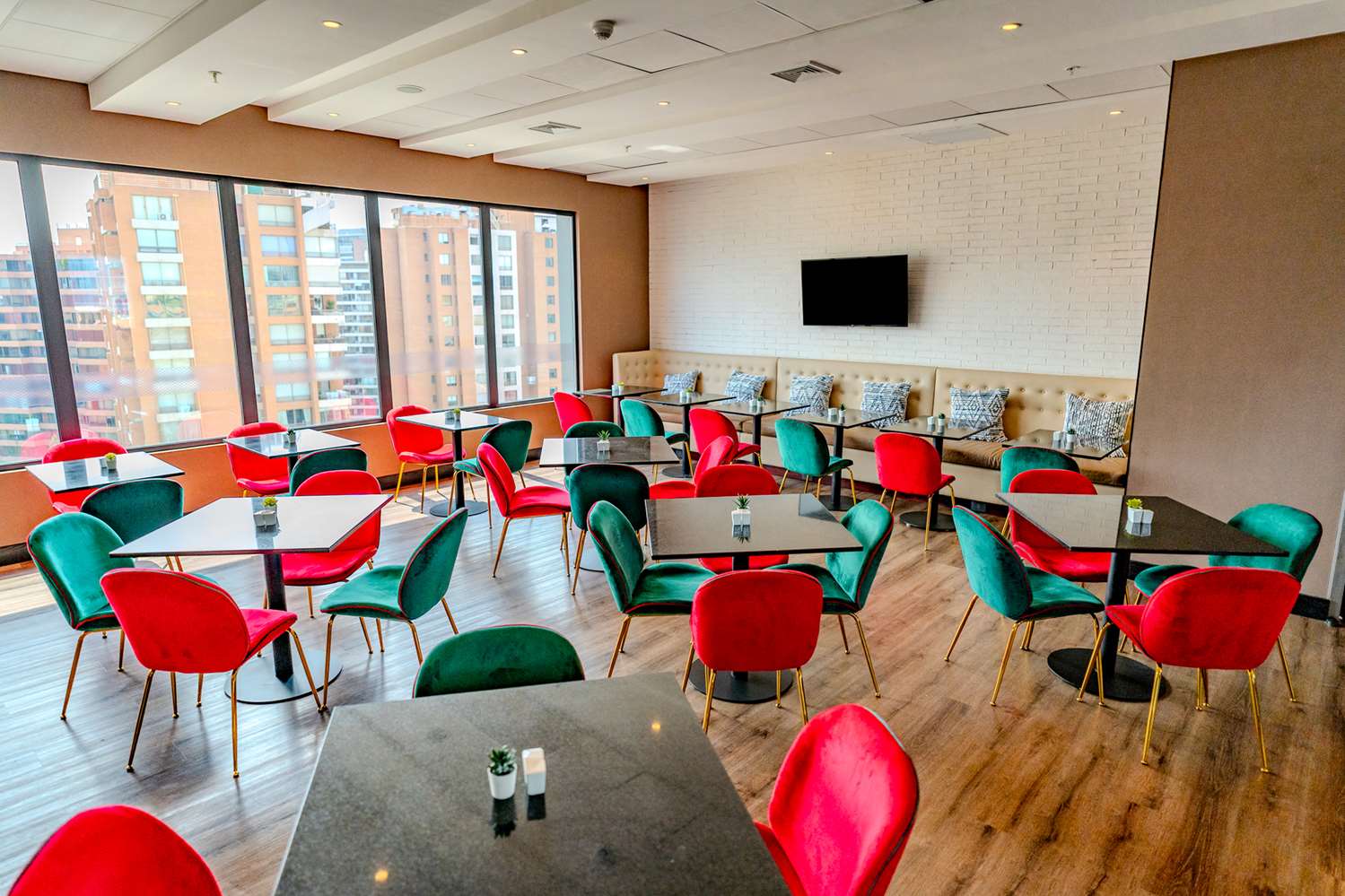 hampton by hilton santiago las condes