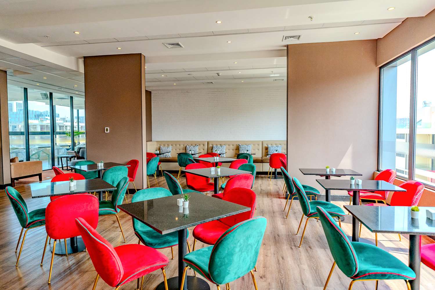 hampton by hilton santiago las condes