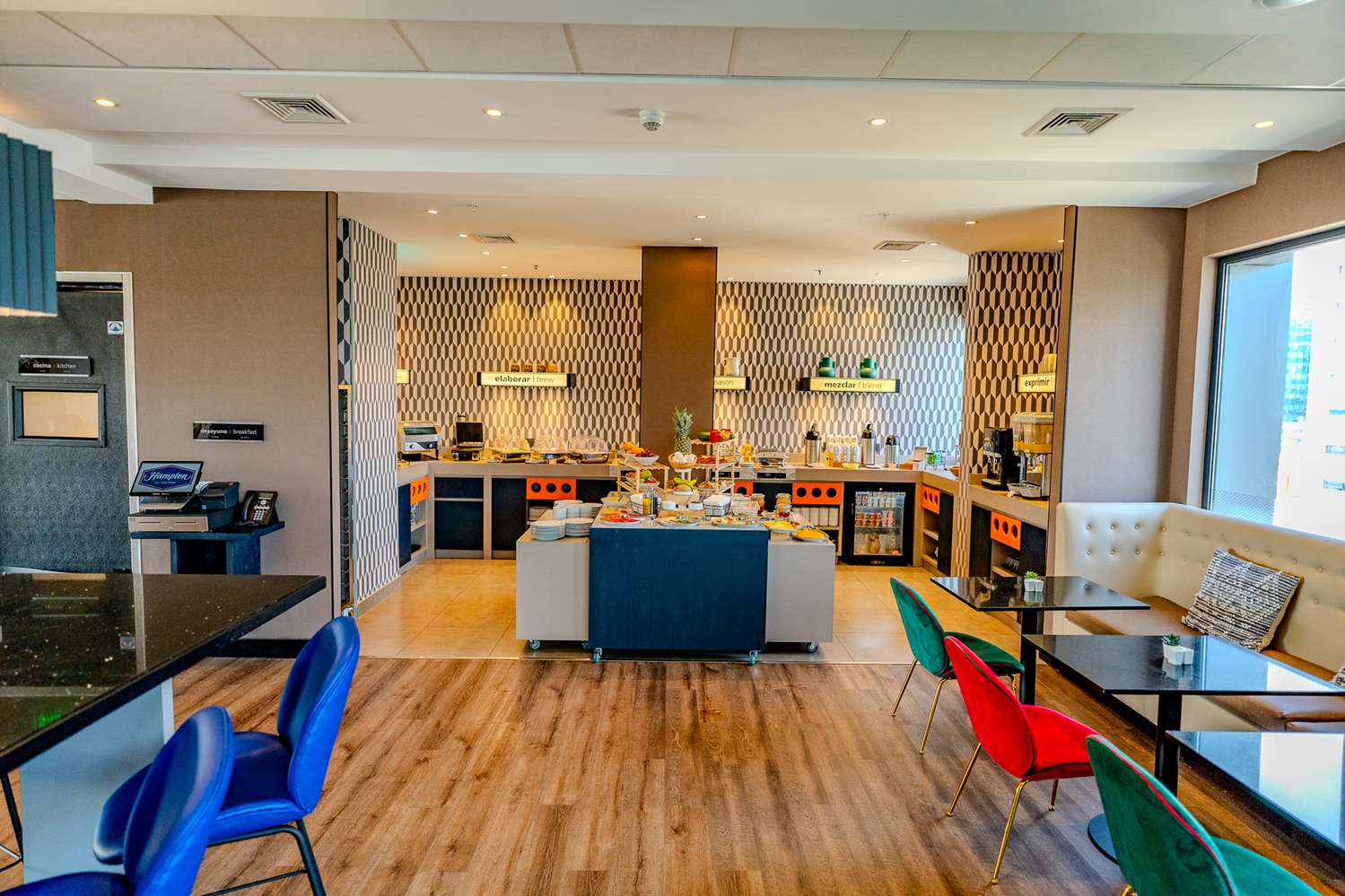 hampton by hilton santiago las condes