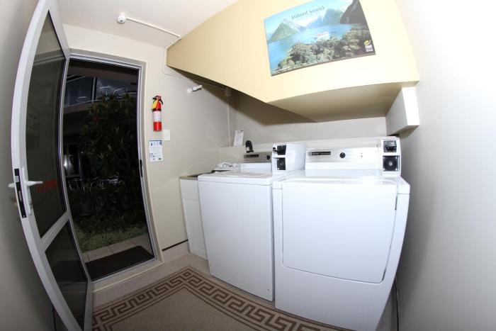 centrepoint on colombo motel