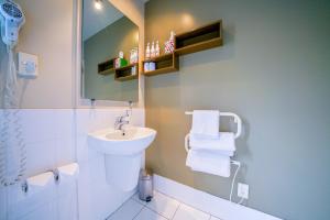 centrepoint on colombo motel