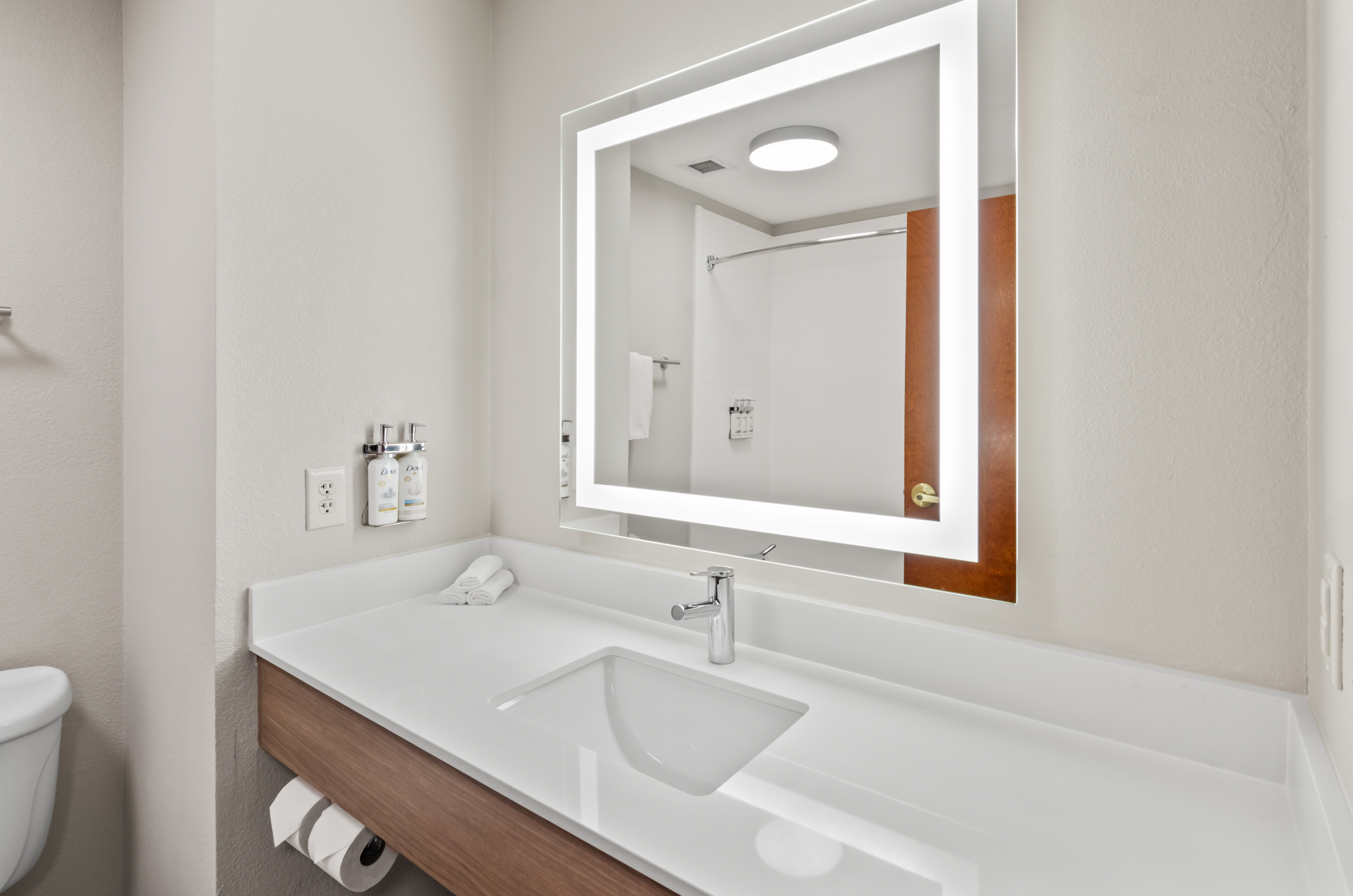 holiday inn express hotel and suites mount airy by ihg