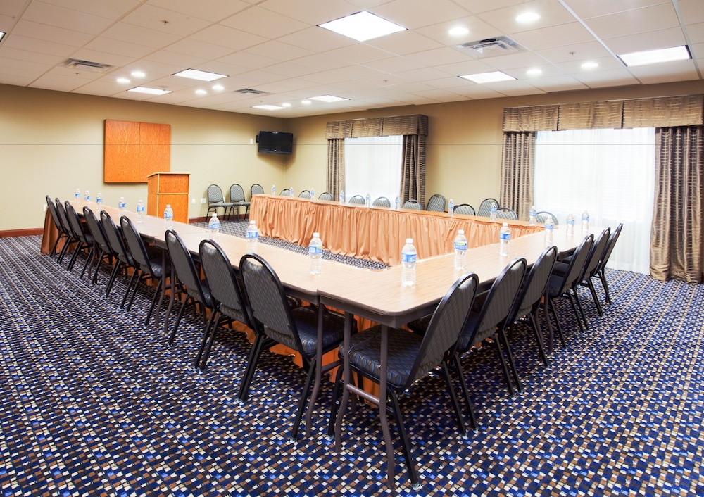 holiday inn express hotel and suites mount airy by ihg