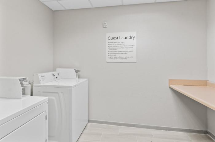 holiday inn express hotel and suites mount airy by ihg