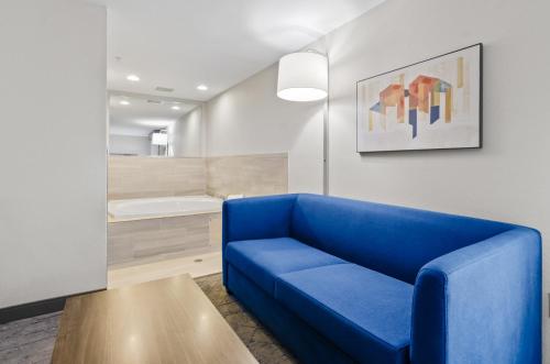 holiday inn express hotel and suites mount airy by ihg