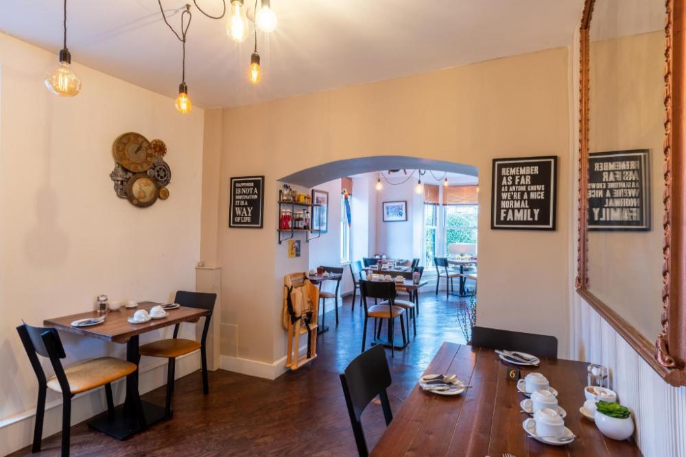 holly lodge guest house