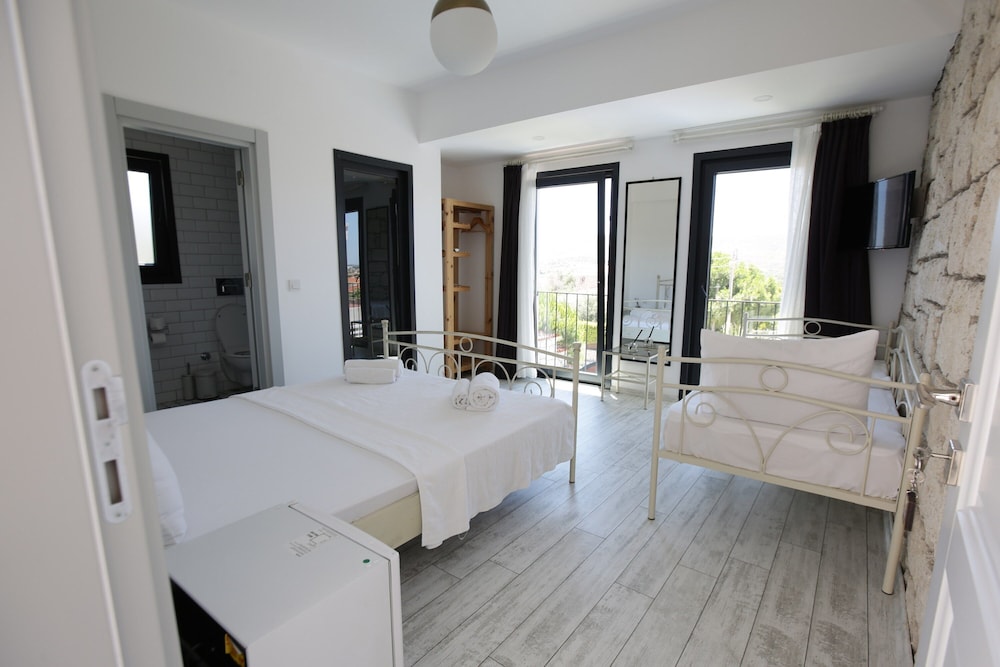 kybele alacati