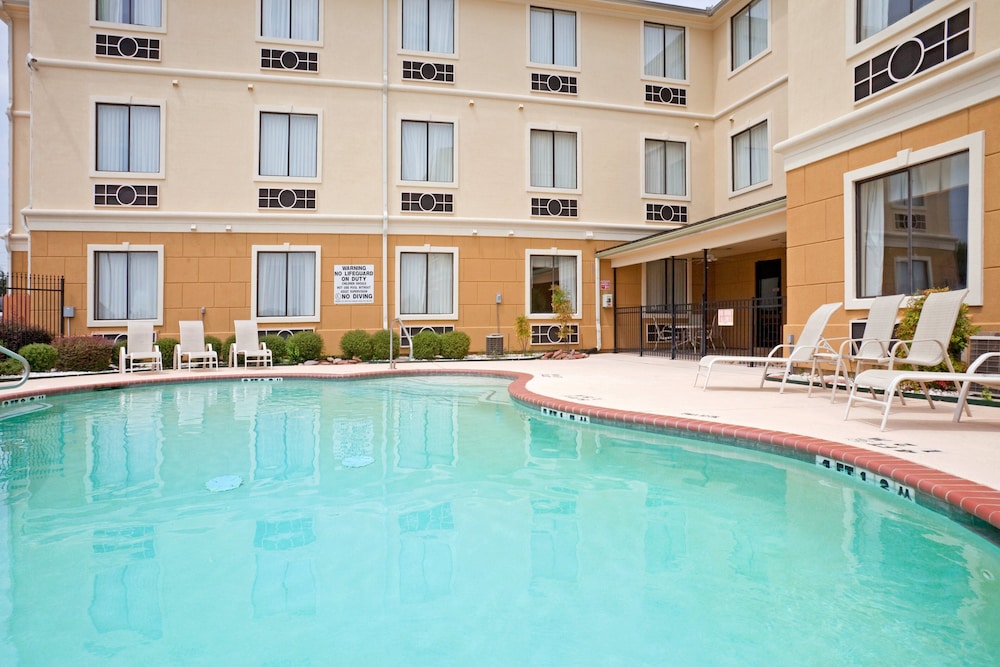 holiday inn express hotel and suites mount pleasant by ihg