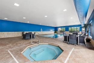 hampton inn and suites grove city