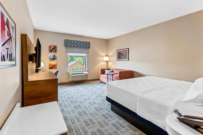 hampton inn and suites grove city