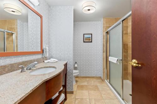 hampton inn and suites grove city