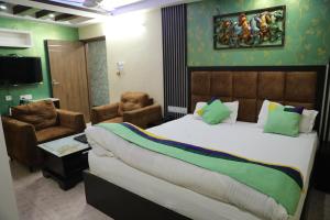 Hotel Prem Residency,New Saraswati Chandra Market, V Mart Building, Kurji, Patna, Bihar,4 star