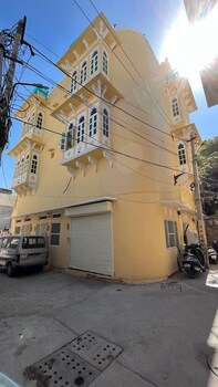 Hotel Ushaan Haveli,Nai>>Udaipur,2 star