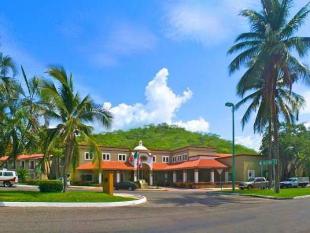 binniguenda huatulco and beach club