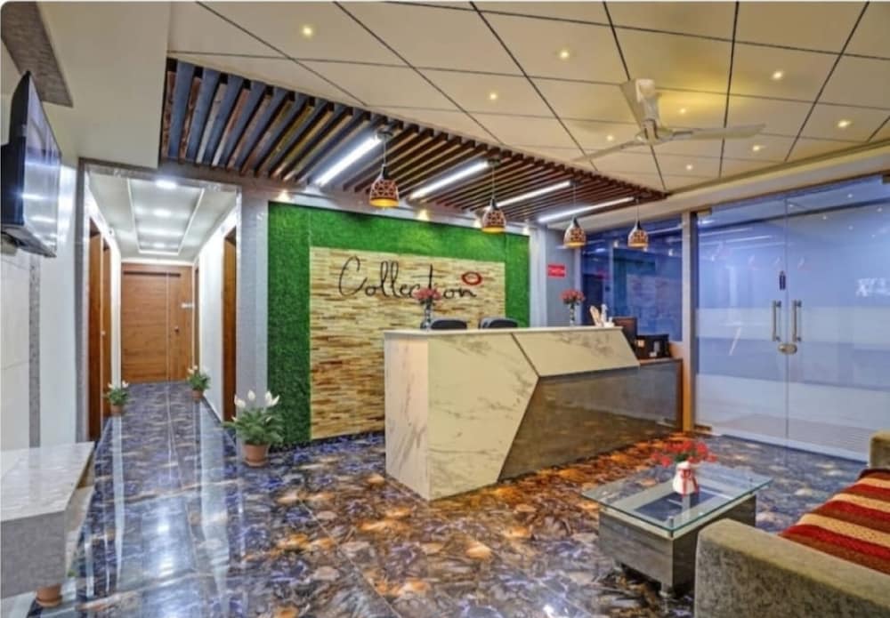 hotel s r vadodara
