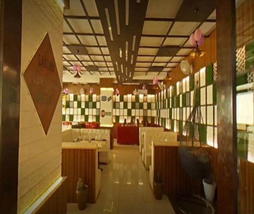 hotel 7 spices restaurant and banquet by wb inn